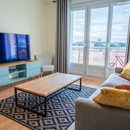 T2 De Standing Climatise Avec Parking Prive, Tram T2 T5, Hopitaux Est Lägenhet Bron Exteriör bild