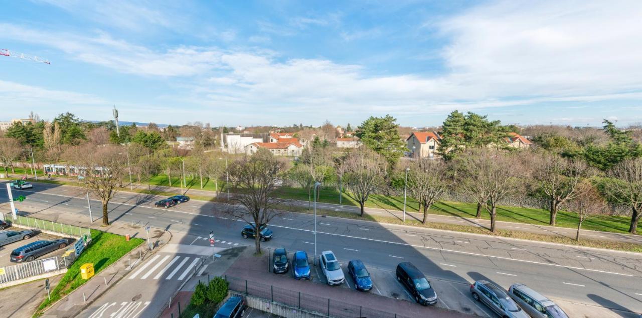 T2 De Standing Climatise Avec Parking Prive, Tram T2 T5, Hopitaux Est Lägenhet Bron Exteriör bild